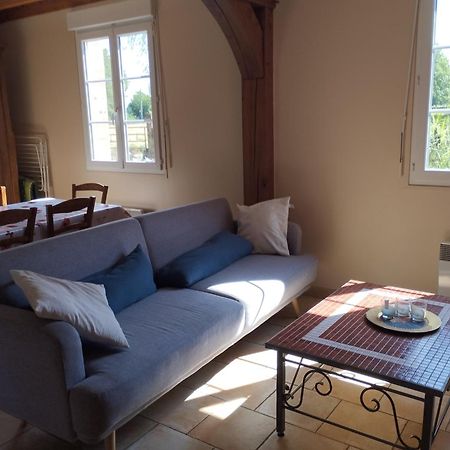 Les Baillis Villa Villegenon Buitenkant foto