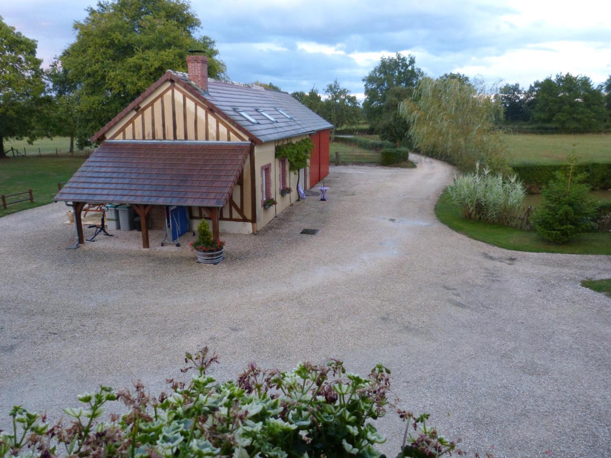 Les Baillis Villa Villegenon Buitenkant foto